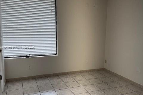 Propiedad comercial en venta en Miami, Florida № 1969678 - foto 7