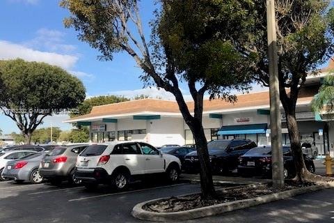 Propiedad comercial en venta en Miami, Florida № 1969678 - foto 11