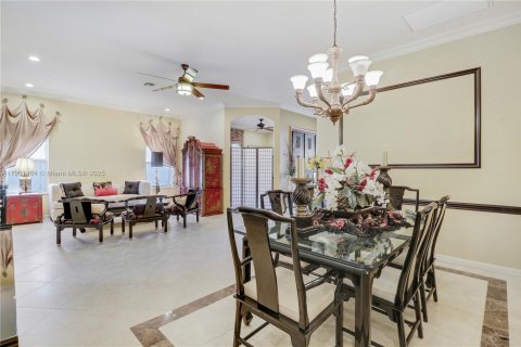 Casa en venta en Port St. Lucie, Florida, 2 dormitorios, 193.24 m2 № 1956763 - foto 12