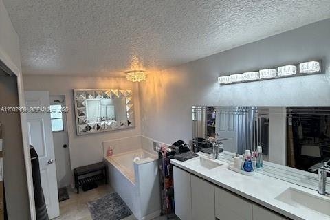 House in Port St. Lucie, Florida 3 bedrooms, 186.08 sq.m. № 2072805 - photo 13