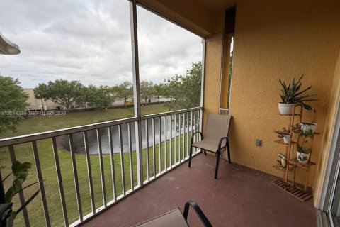 Copropriété à vendre à Orlando, Floride: 3 chambres, 115.94 m2 № 2076429 - photo 11