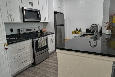 Copropriété à vendre à Orlando, Floride: 3 chambres, 115.94 m2 № 2076429 - photo 2