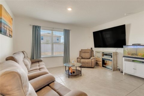 House in Kissimmee, Florida 4 bedrooms, 171.5 sq.m. № 1667153 - photo 7