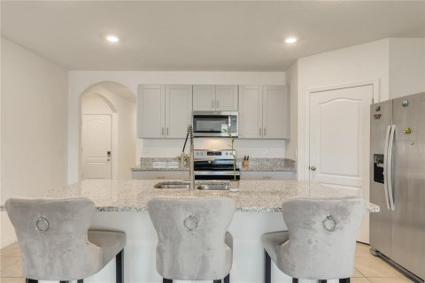 House in Kissimmee, Florida 4 bedrooms, 171.5 sq.m. № 1667153 - photo 3