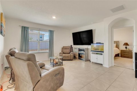 House in Kissimmee, Florida 4 bedrooms, 171.5 sq.m. № 1667153 - photo 9