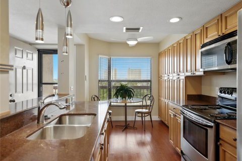 Condo in South Pasadena, Florida, 2 bedrooms  № 1810872 - photo 10