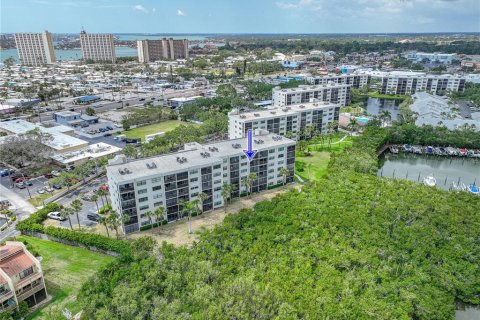 Condo in South Pasadena, Florida, 2 bedrooms  № 1810872 - photo 4