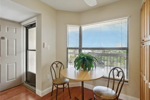 Condo in South Pasadena, Florida, 2 bedrooms  № 1810872 - photo 8
