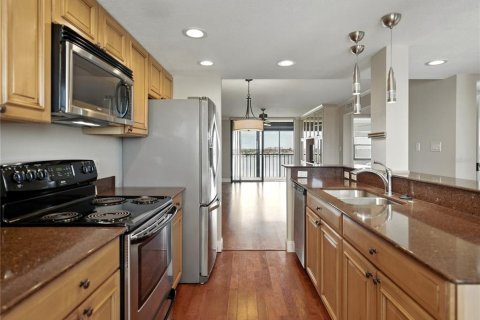 Condo in South Pasadena, Florida, 2 bedrooms  № 1810872 - photo 23