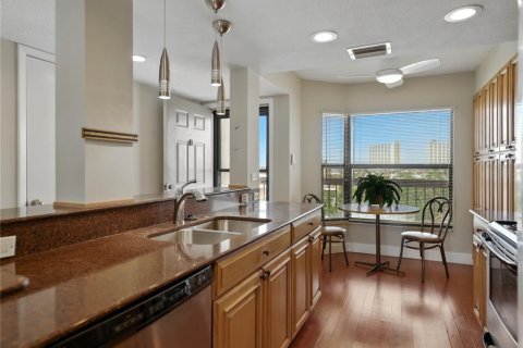 Condo in South Pasadena, Florida, 2 bedrooms  № 1810872 - photo 19