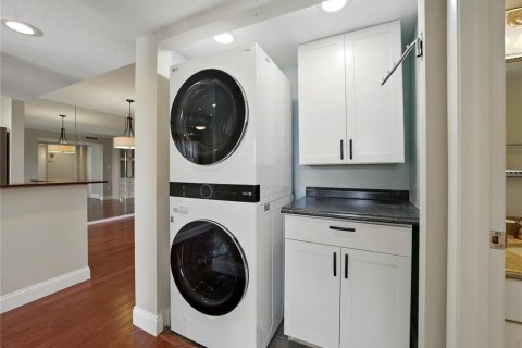 Condo in South Pasadena, Florida, 2 bedrooms  № 1810872 - photo 21
