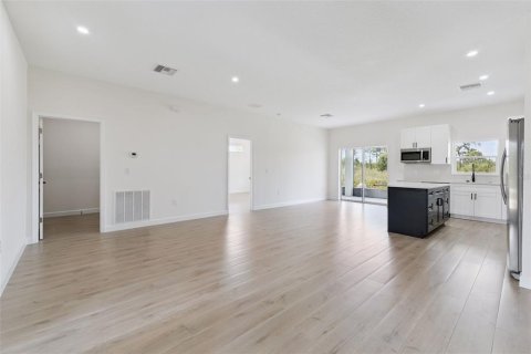 House in Sebring, Florida 3 bedrooms, 144 sq.m. № 2117181 - photo 8