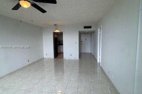 Снять в аренду кондоминиум в Холливуд, Флорида 1 спальня, 72.46м2, № 2031120 - фото 11