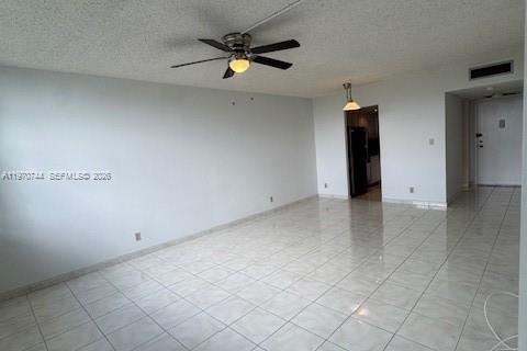 Снять в аренду кондоминиум в Холливуд, Флорида 1 спальня, 72.46м2, № 2031120 - фото 13