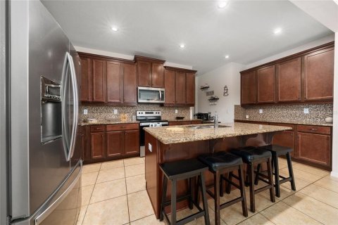 Casa en venta en Kissimmee, Florida, 4 dormitorios, 202.16 m2 № 2225573 - foto 22