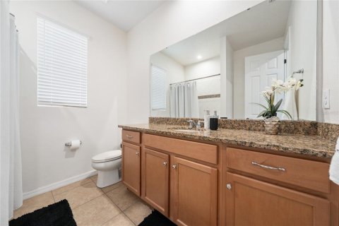 Casa en venta en Kissimmee, Florida, 4 dormitorios, 202.16 m2 № 2225573 - foto 12