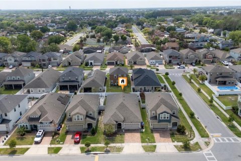 Casa en venta en Kissimmee, Florida, 4 dormitorios, 202.16 m2 № 2225573 - foto 6