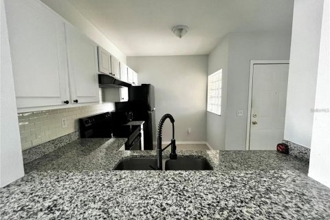 Copropriété à louer à Riverview, Floride: 3 chambres, 106.93 m2 № 2156968 - photo 5