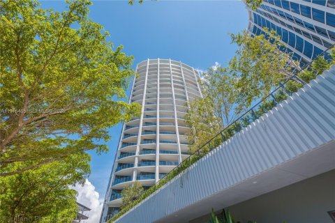 Copropriété à vendre à Miami, Floride: 2 chambres, 102.84 m2 № 2044678 - photo 2