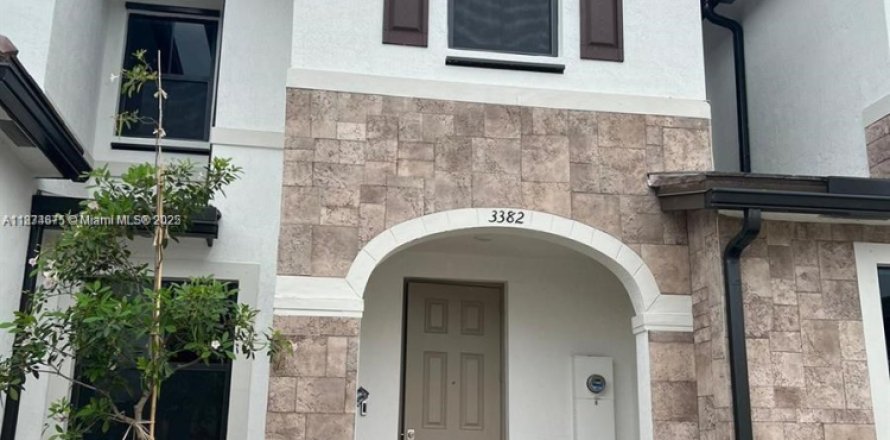 Villa ou maison à Hialeah, Floride 3 chambres, 131.18 m2 № 1818219