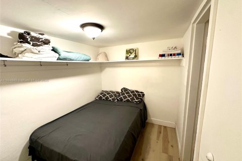 Купить кондоминиум в Халландейл-Бич, Флорида 1 спальня, 29.73м2, № 1897176 - фото 3