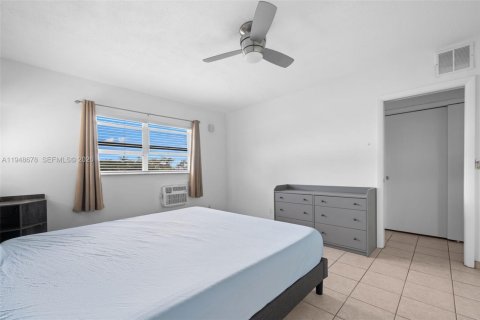 Copropriété à vendre à Hallandale Beach, Floride: 1 chambre, 60.39 m2 № 2006139 - photo 5