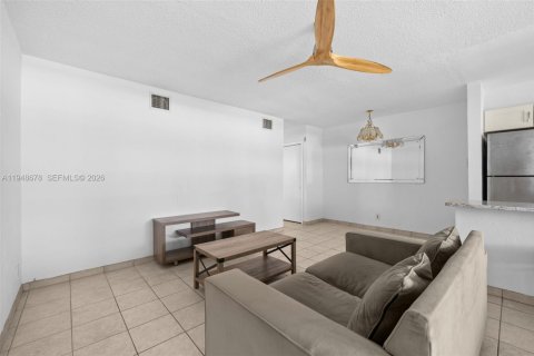 Copropriété à vendre à Hallandale Beach, Floride: 1 chambre, 60.39 m2 № 2006139 - photo 7