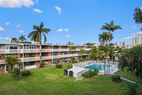 Copropriété à vendre à Hallandale Beach, Floride: 1 chambre, 60.39 m2 № 2006139 - photo 1