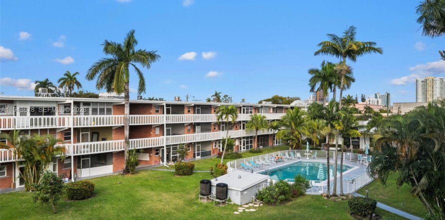 Condo à Hallandale Beach, Floride, 1 chambre  № 2006139