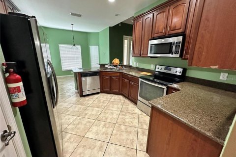 Casa en alquiler en Orlando, Florida, 4 dormitorios, 259.66 m2 № 1803634 - foto 3