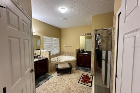 Casa en alquiler en Orlando, Florida, 4 dormitorios, 259.66 m2 № 1803634 - foto 6