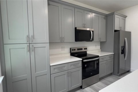 House in Ocala, Florida 4 bedrooms, 171.13 sq.m. № 1679900 - photo 10