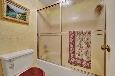 Copropriété à vendre à Pembroke Pines, Floride: 2 chambres, 79.9 m2 № 1454227 - photo 23