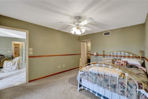 Copropriété à vendre à Pembroke Pines, Floride: 2 chambres, 79.9 m2 № 1454227 - photo 18