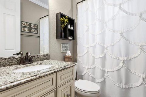 House in LAKEWOOD NATIONAL in Bradenton, Florida 4 bedrooms, 210.89 sq.m. № 1918594 - photo 19
