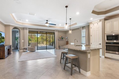 House in LAKEWOOD NATIONAL in Bradenton, Florida 4 bedrooms, 210.89 sq.m. № 1918594 - photo 5