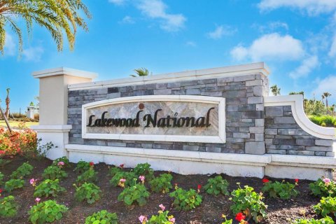 House in LAKEWOOD NATIONAL in Bradenton, Florida 4 bedrooms, 210.89 sq.m. № 1918594 - photo 2