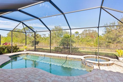 House in LAKEWOOD NATIONAL in Bradenton, Florida 4 bedrooms, 210.89 sq.m. № 1918594 - photo 24