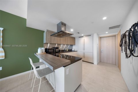 Купить кондоминиум в Майами, Флорида 1 спальня, 61.78м2, № 2145810 - фото 3