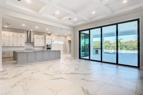 House in Kissimmee, Florida 8 bedrooms, 620.59 sq.m. № 1393753 - photo 4