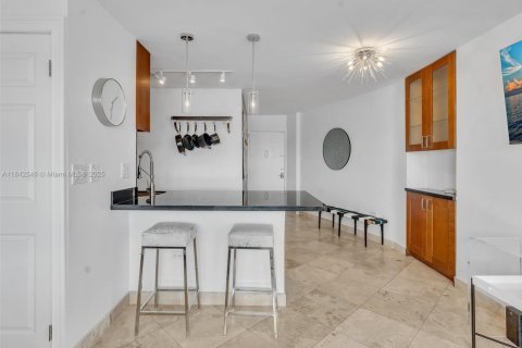 Copropriété à vendre à Miami Beach, Floride: 2 chambres, 77.11 m2 № 1836788 - photo 16