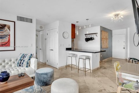 Copropriété à vendre à Miami Beach, Floride: 2 chambres, 77.11 m2 № 1836788 - photo 10