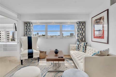 Copropriété à vendre à Miami Beach, Floride: 2 chambres, 77.11 m2 № 1836788 - photo 1