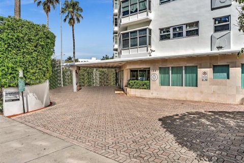 Copropriété à vendre à Miami Beach, Floride: 2 chambres, 77.11 m2 № 1836788 - photo 30