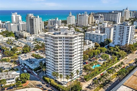 Copropriété à vendre à Miami Beach, Floride: 2 chambres, 77.11 m2 № 1836788 - photo 15