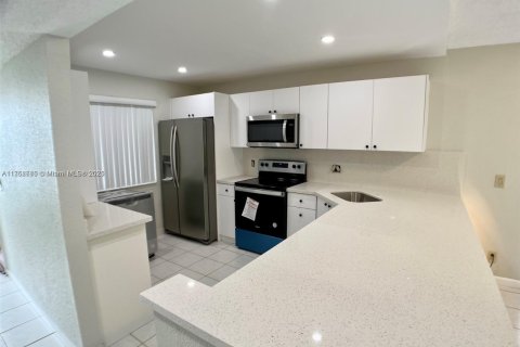 Condominio en venta en Weston, Florida, 2 dormitorios, 114.36 m2 № 1867491 - foto 3