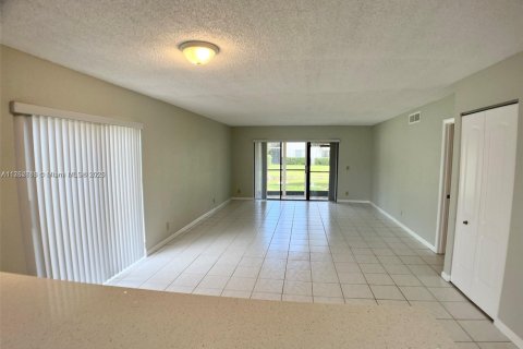 Condominio en venta en Weston, Florida, 2 dormitorios, 114.36 m2 № 1867491 - foto 4