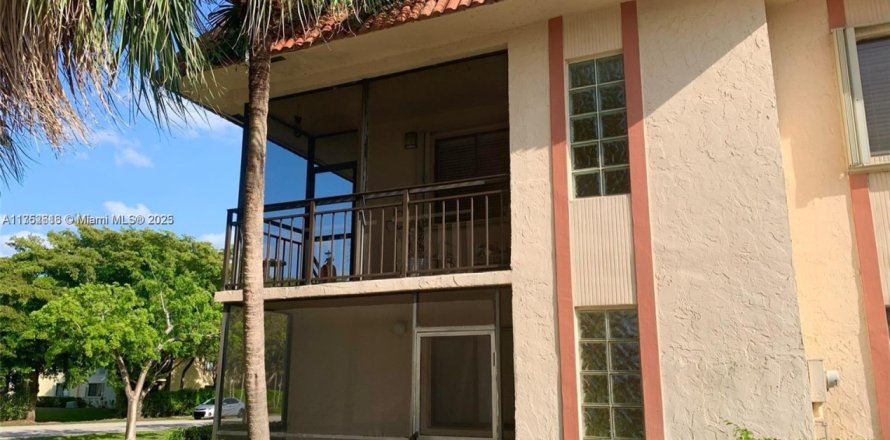 Condominio en Weston, Florida, 2 dormitorios  № 1867491