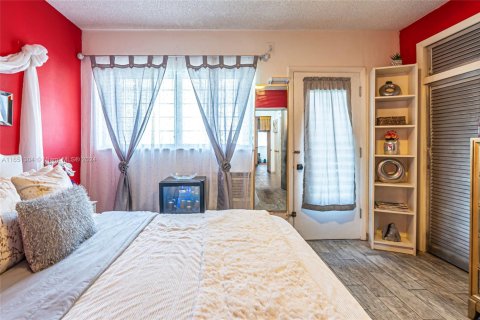 Condo in Hallandale Beach, Florida, 1 bedroom  № 1764411 - photo 4