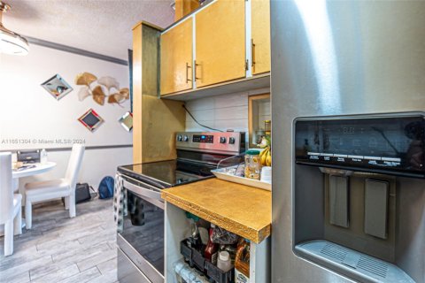 Condo in Hallandale Beach, Florida, 1 bedroom  № 1764411 - photo 21